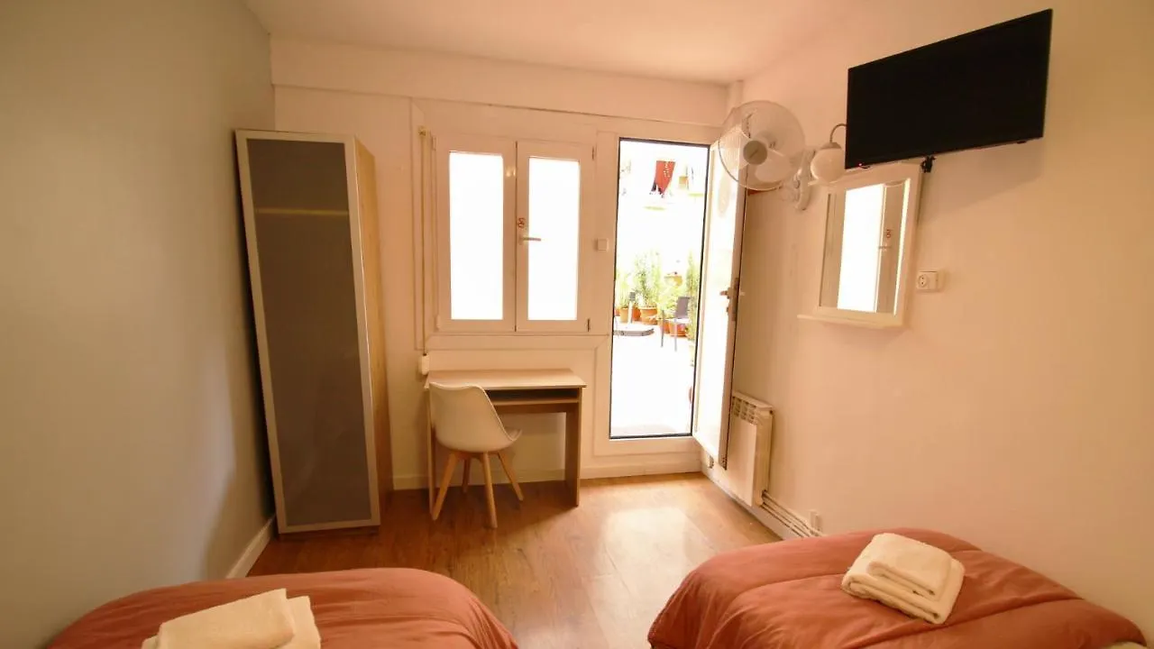 Paraiso Hostel Barcelona 0*,