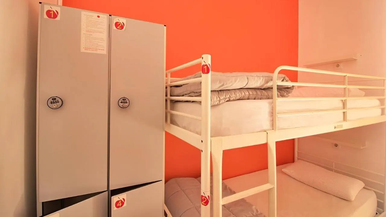 Paraiso Hostel Barcelona 0*,  Spain